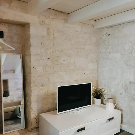 Casa De Amicis 24 شقة Sammichele Di Bari