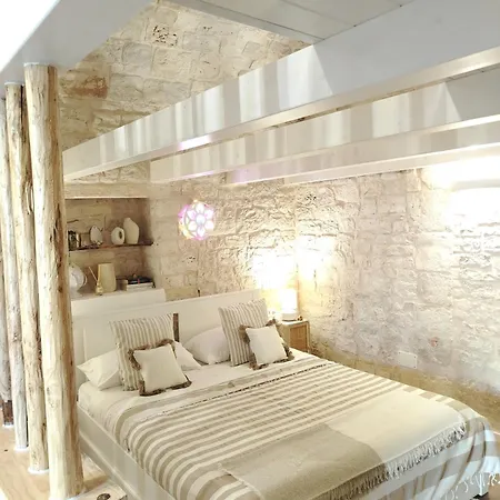 Apartment Casa De Amicis 24 *